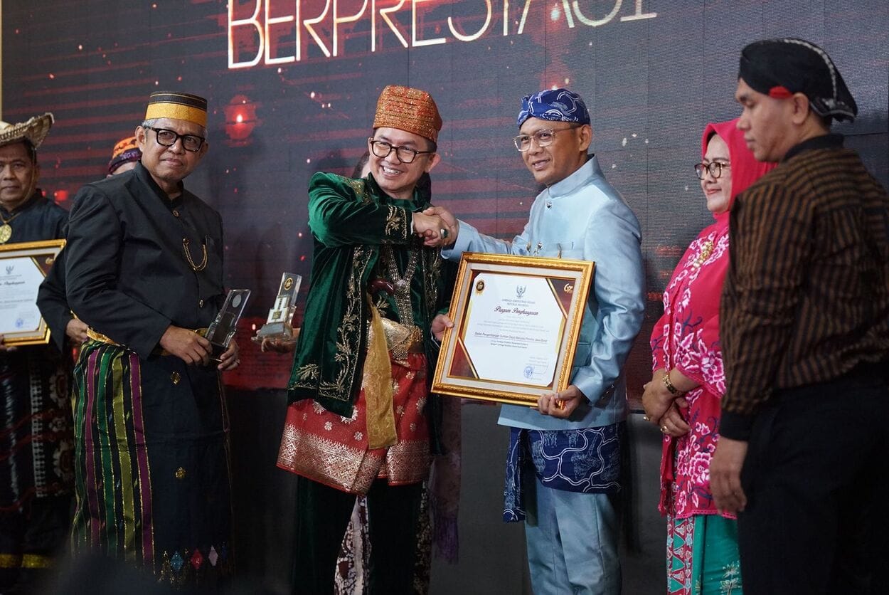 BPSDM Jawa Barat Terima Penghargaan Makarti Bhakti Nagari 2024