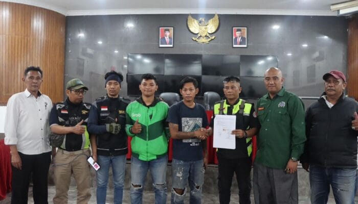 Bentrok Ojol Vs Sopir Angkot di Kota Sukabumi Akhirnya Damai