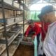 Edwin Senjaya Monitor Pengelolaan Sampah di Cijawura Kota Bandung