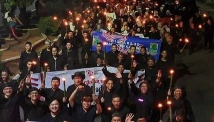Karawang Pawai Obor & Taptu Sambut HUT Ke-79 RI