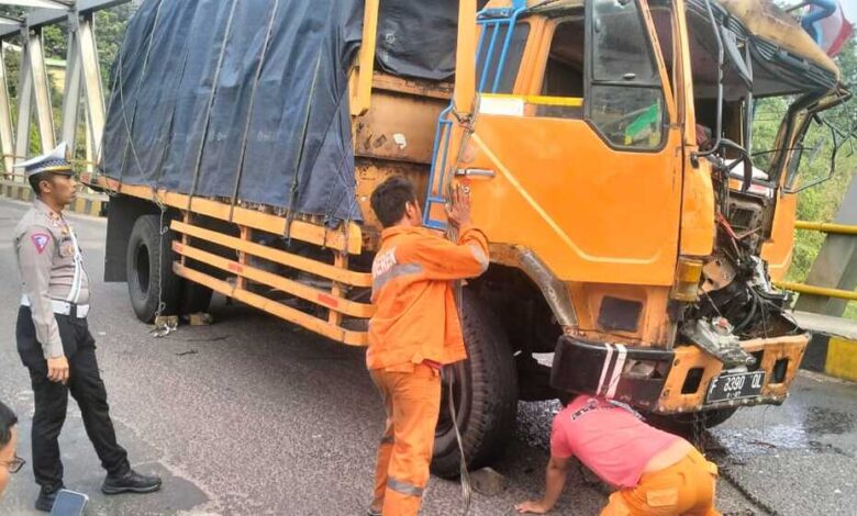 Kecelakaan Lalin di Jembatan Ciherang Libatkan 4 Kendaraan