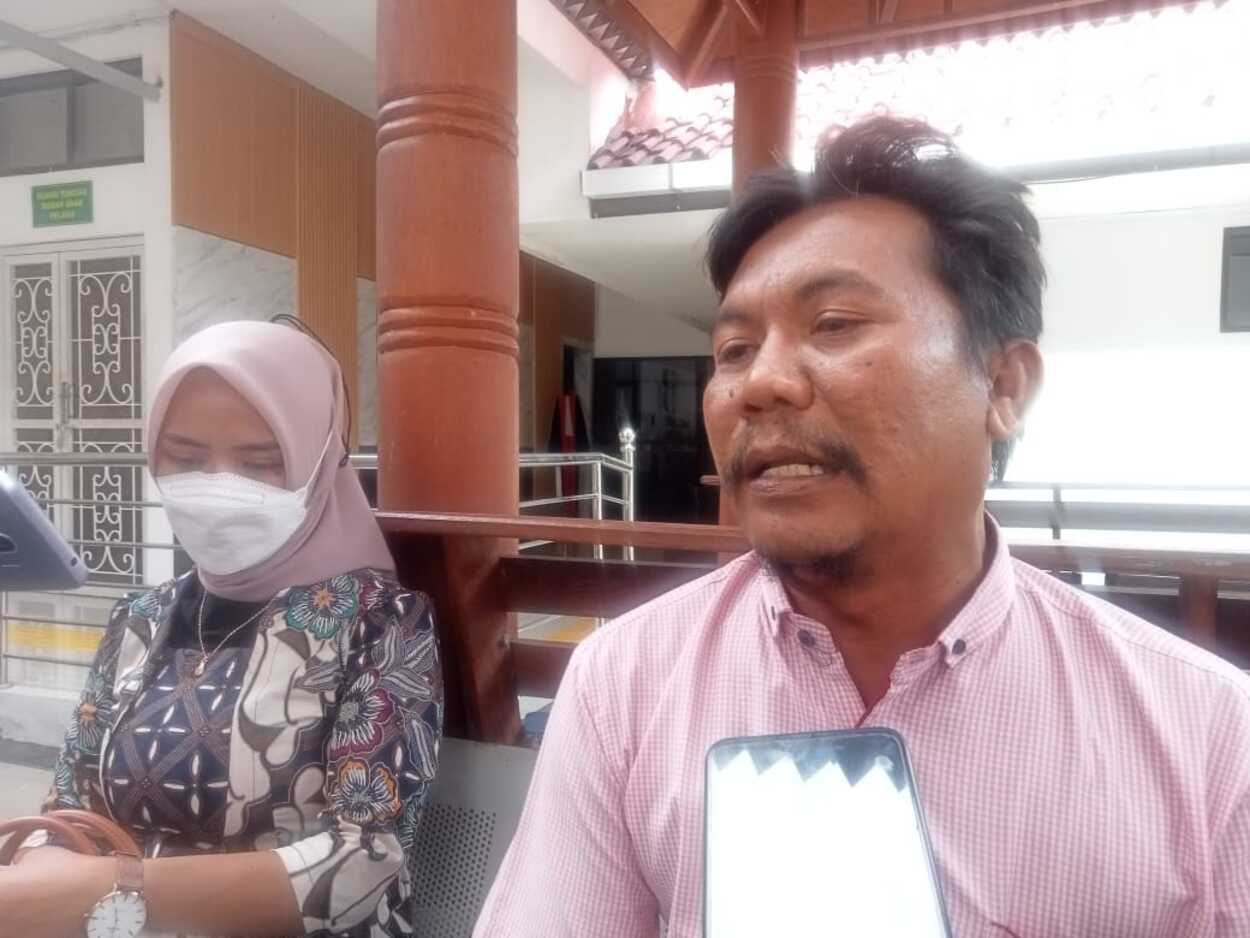 Keluarga Rehan Akmal Minta Hukum di Karawang Ditegakkan