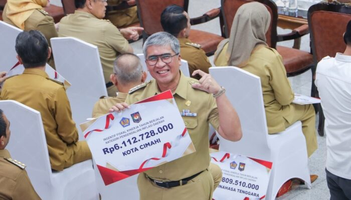 Pemerintah Kota Cimahi Raih Penghargaan Kemendagri