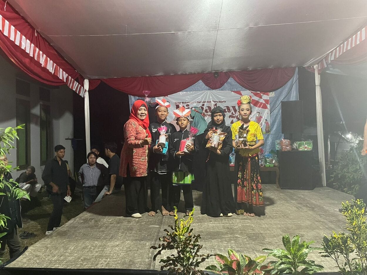 Puncak Peringatan HUT Ke-79 RI di RT 15 Purwamekar Purwakarta