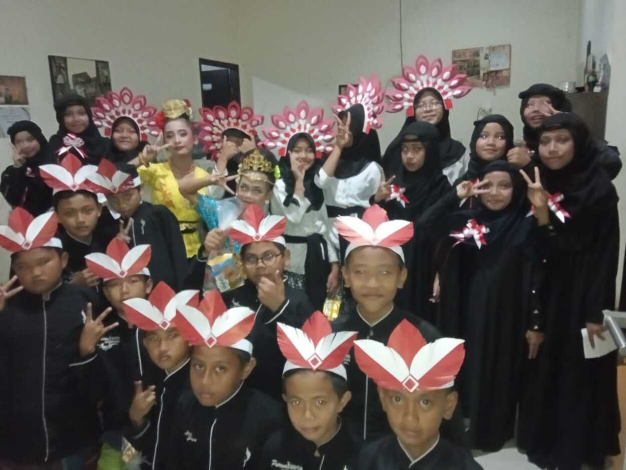 Puncak Peringatan HUT Ke-79 RI di RT 15 Purwamekar Purwakarta