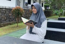 Subhanallah! Fathimah Azzahra Firdaus Siswi SMAS Unggul Ar-Rahman Sukabumi Berhasil Hafal 30 Juz Al-quran