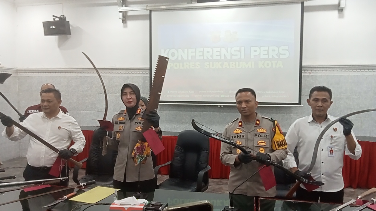 12 Berandal Berandal Bermotor Mewek, Terpergok Polisi Hendak Tawuran di Kota Sukabumi