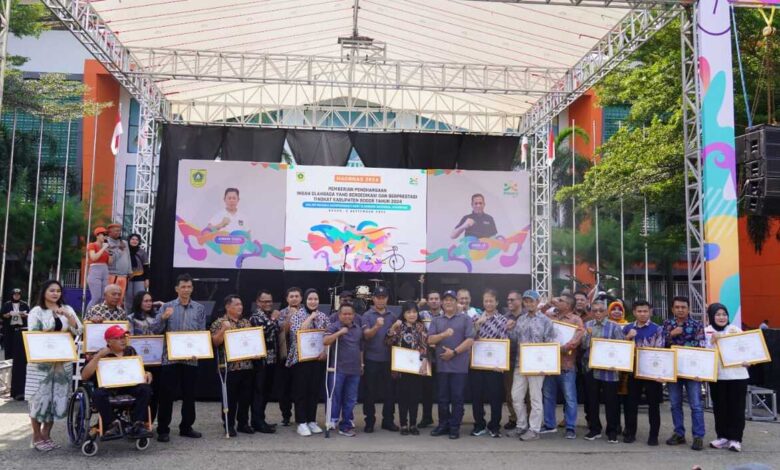 22 Atlet Berprestasi di Kabupaten Bogor Mendapat Penghargaan