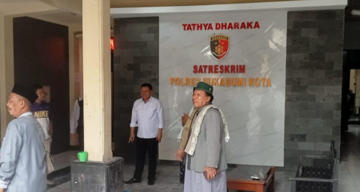 Ada Apa? Sejumlah Tokoh Masyarakat Desa Cikujang Mendatangi Mapolres Sukabumi Kota