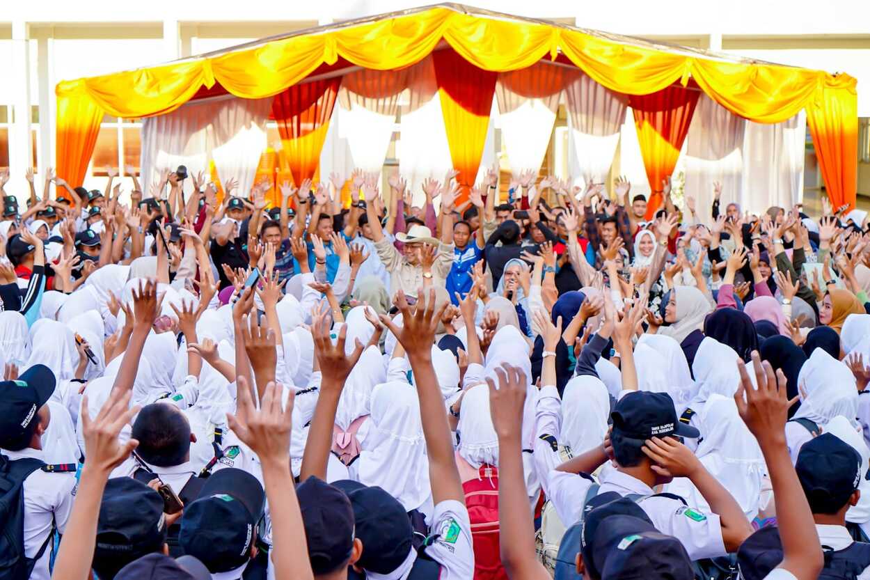 Ade Afriandi Buka Lomba Kreativitas SMA di Tasikmalaya