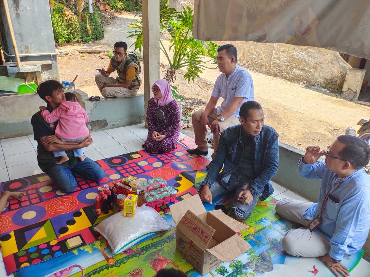 Bocah Penderita Penyakit X di Cianjur Dikunjungi Aparat Setempat