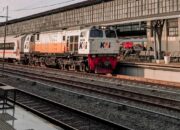 Kereta Api Menghantam 1 Keluarga di Karawang