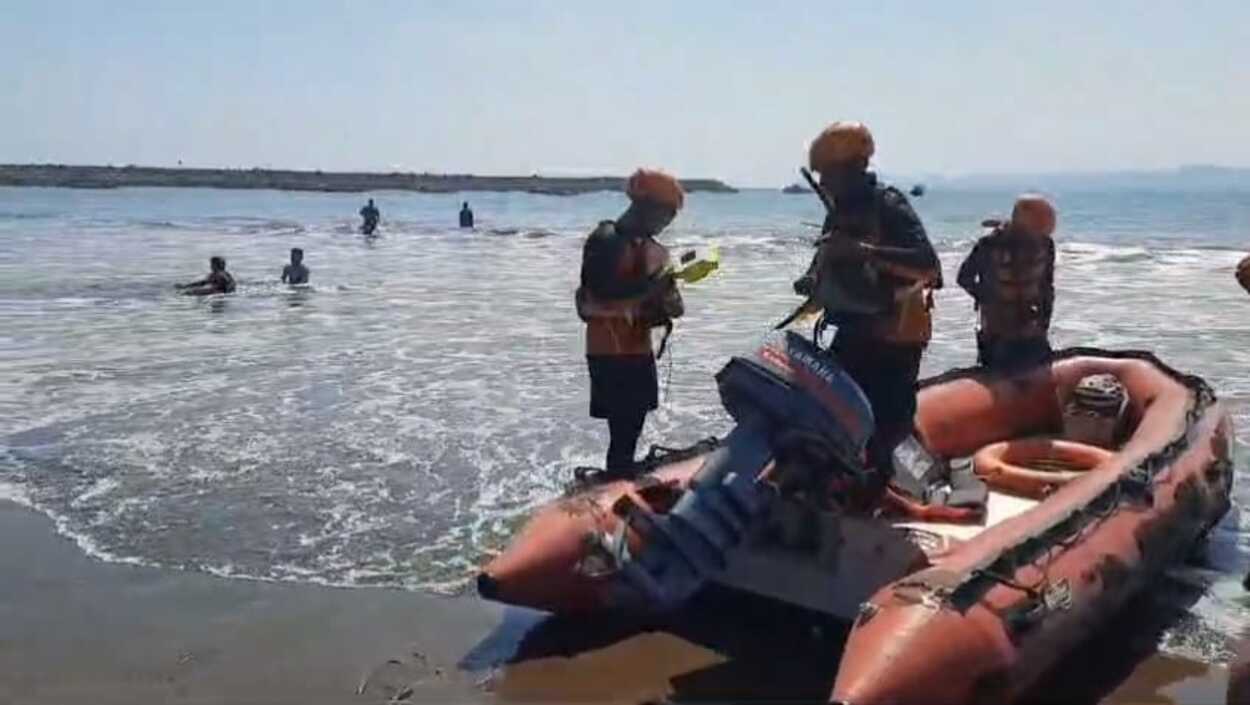 Pelajar SMAN 2 Kota Sukabumi Terseret Ombak di Pantai Cipatuguran Palabuhanratu