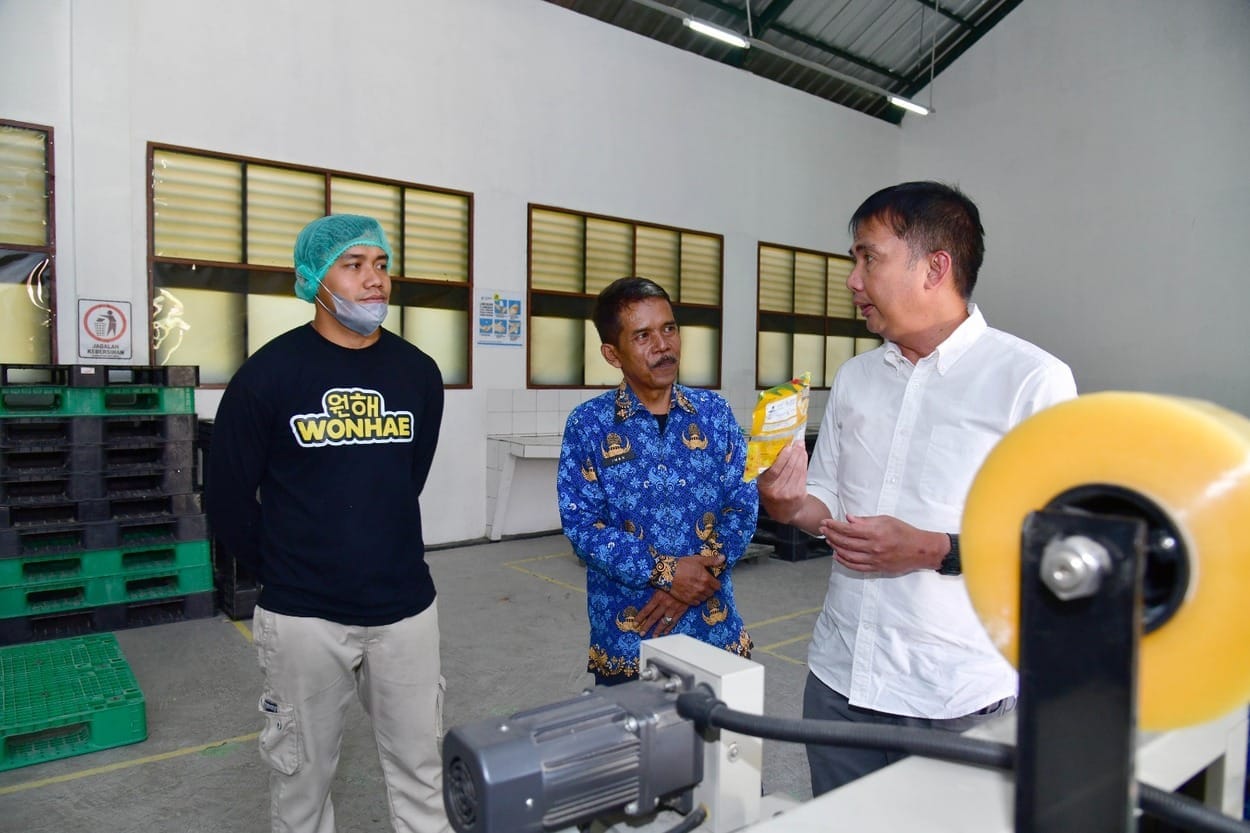 SMKN 1 Cibadak Kabupaten Sukabumi Diacungi Jempol