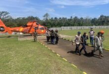 3 Helikopter Berhasil Evakuasi 71 Nelayan Terjebak di Bekas Jembatan Tambang Pasir Besi Tegalbuleud Sukabumi