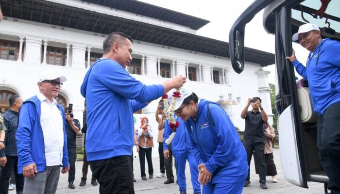 Bey Machmudin Janjikan Bonus Tuk Atlet Peparnas