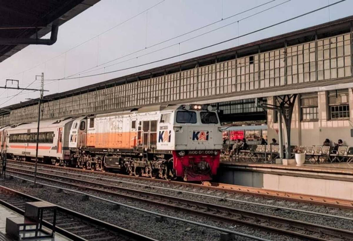 Bocah 9 Tahun Tersambar Kereta Api di Kota Bandung