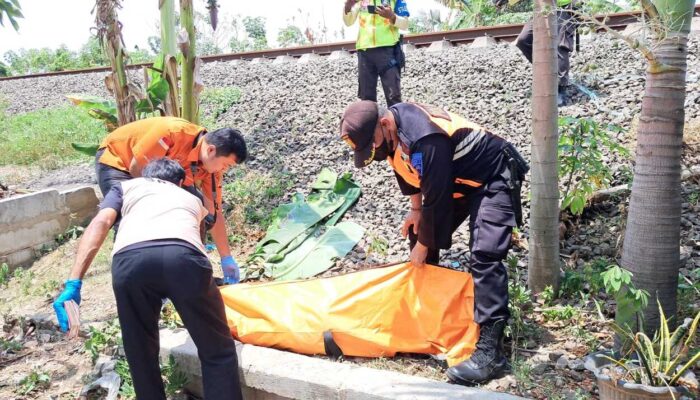 Seorang Pria di Karawang Tewas Tertabrak Kereta Api