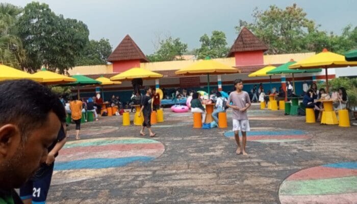 8 Unit Handphone Siswa SMKN 1 Digondol Maling Saat Berenang di Ryzzy Azzahra Waterpark Selabintana Sukabumi