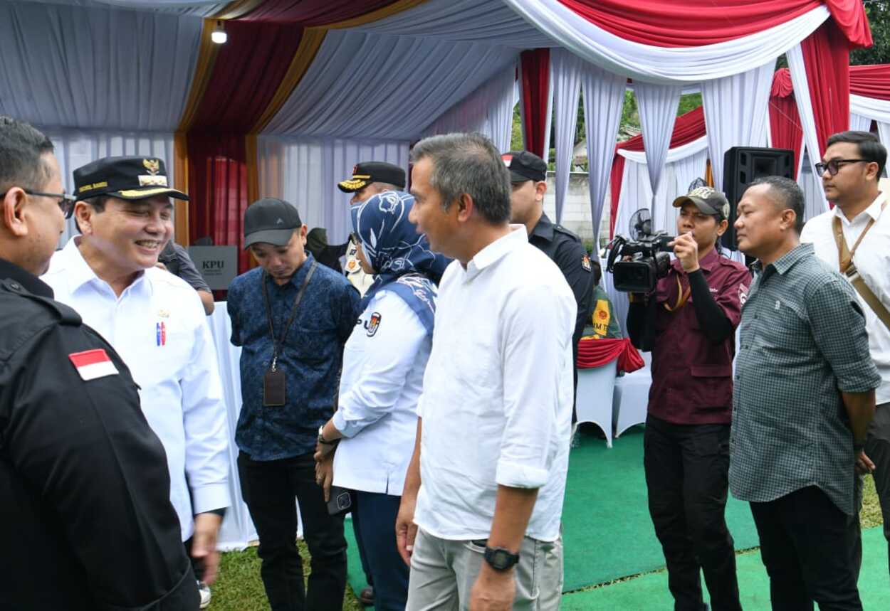 Bey Machmudin Tinjau Sejumlah TPS di Bogor dan Bandung