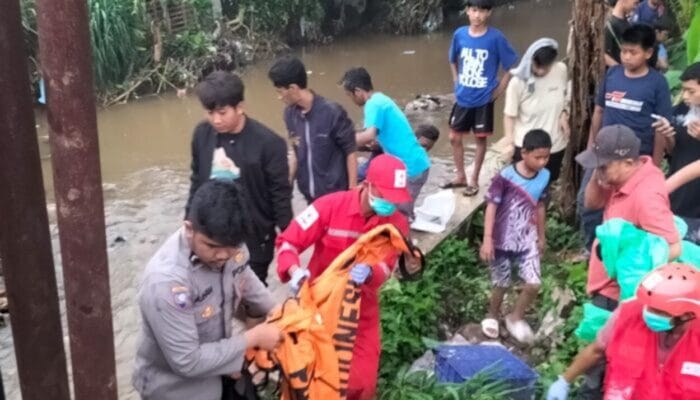 Geger Jasad Bayi Laki-laki Dibuang di Sungai Curug Caci Kota Sukabumi, Ada Luka Memar di Lehernya