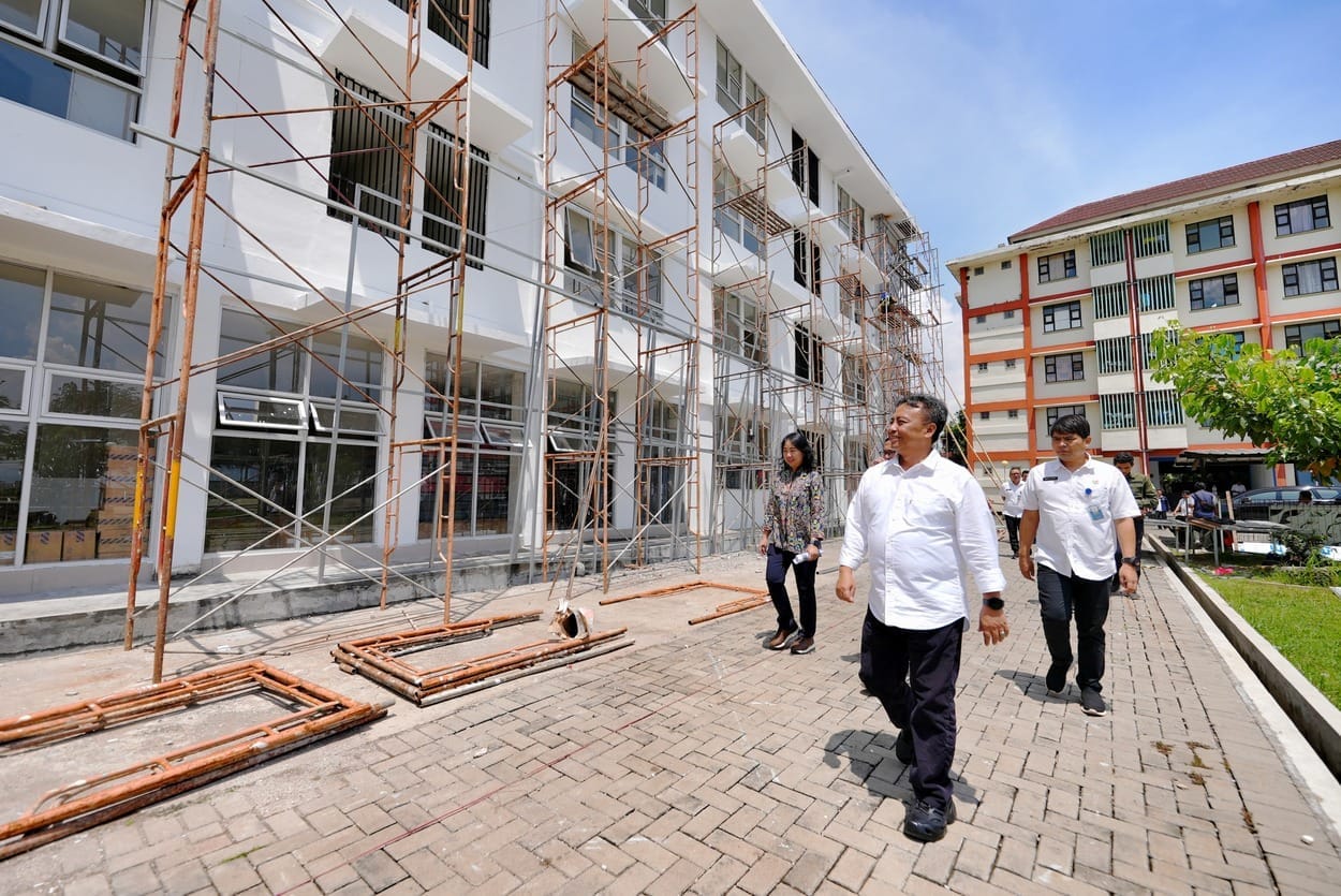 Herman Suryatman Tinjau Apartemen Transit