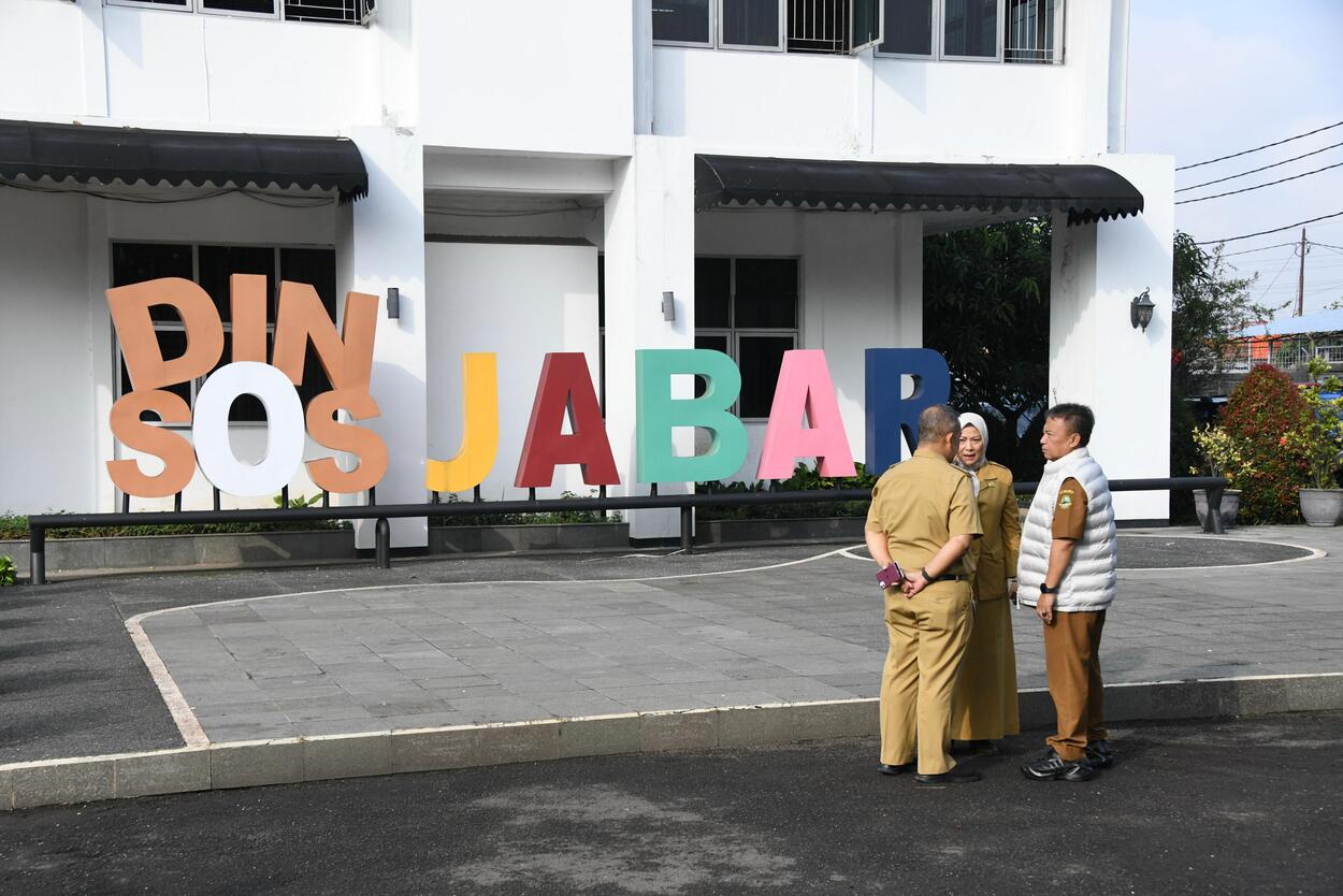 Herman Suryatman Tinjau Kondisi Dinsos Jabar