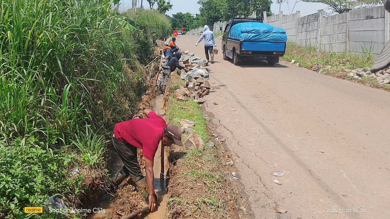 Jalan Raya Tajur Dipasang TPT Lantaran Sering Amblas