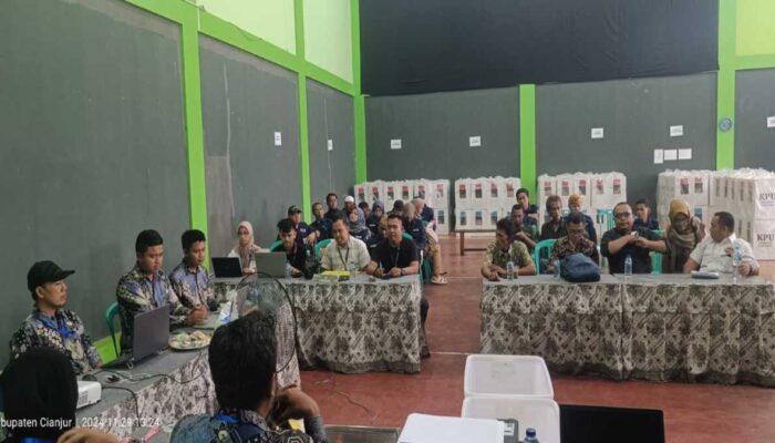 PPK Ciranjang Cianjur Diduga Kurang Profesional Saat Pleno Rekapitulasi Suara Pilkada 2024 (1)