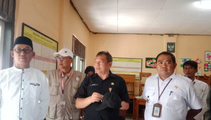 Penjabat Bupati Purwakarta Pantau Sejumlah TPS