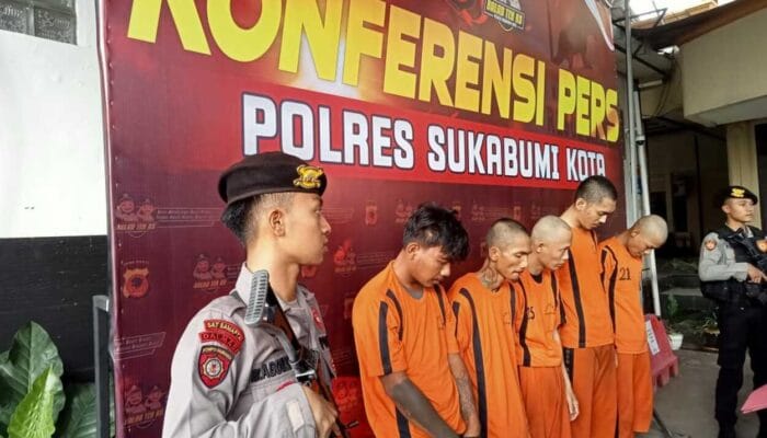 Satreskrim Polres Sukabumi Kota, Bekuk 5 Maling Spesialis Pembobol Toko Minimarket di 15 TKP