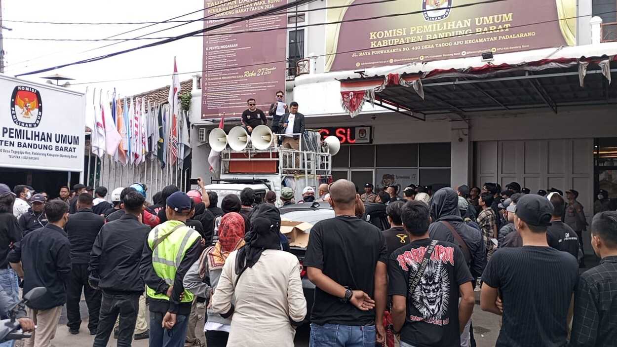 Aliansi Masyarakat Bandung Barat Menggugat Ontrog KPU