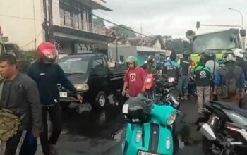 Cairan Kimia Tumpah Bikin Mogok Ratusan Kendaraan di KBB