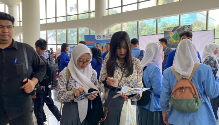 Expo Perguruan Tinggi Bangun Indonesia Emas 2045