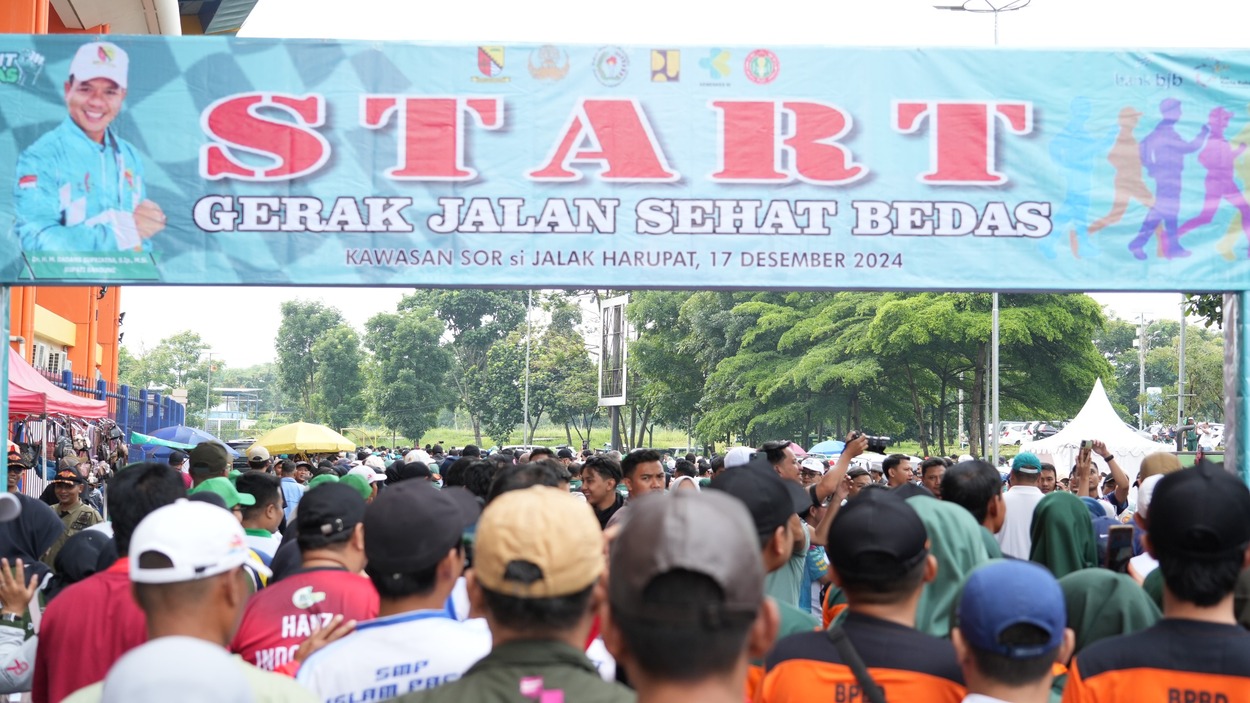 Gerak Jalan Sehat Bedas Meriahkan HUT Ke-53 KORPRI