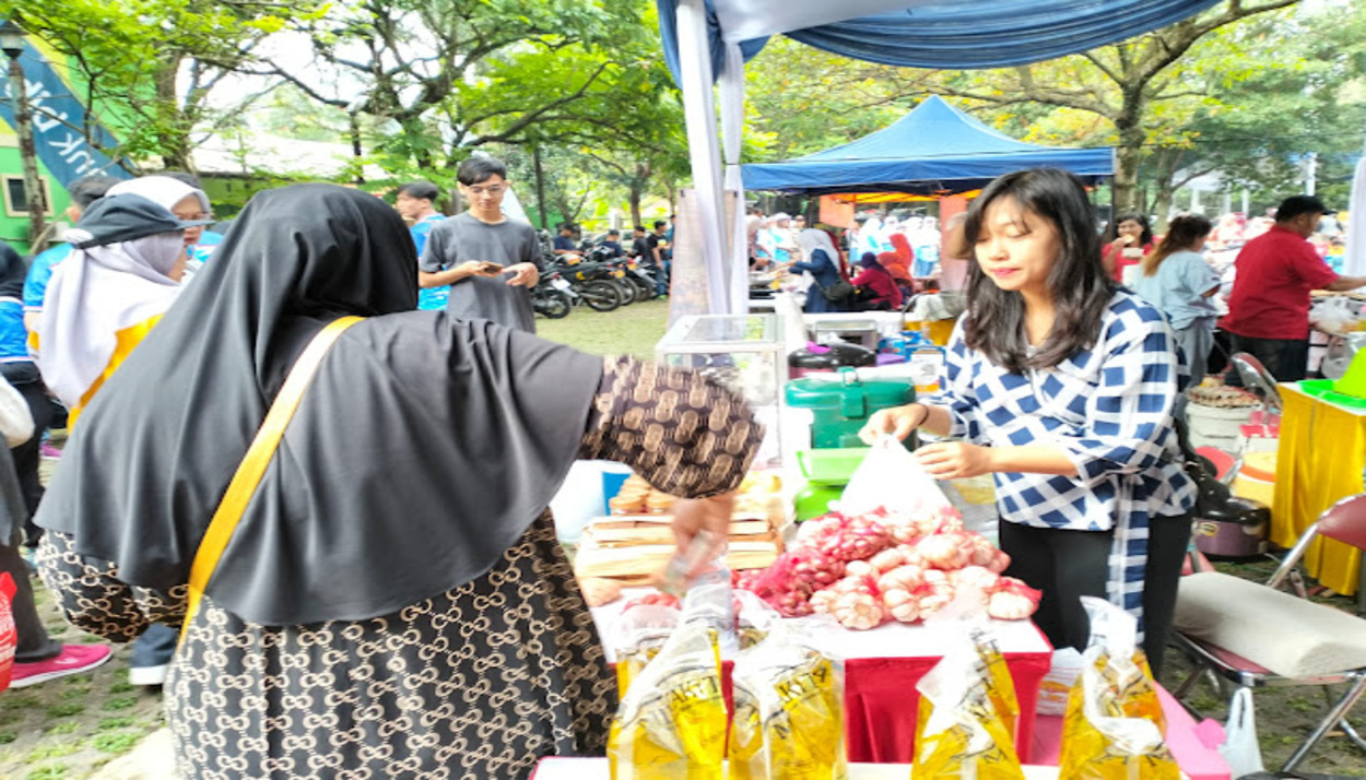 Gerakan Pangan Murah di Kota Cimahi Diserbu Warga