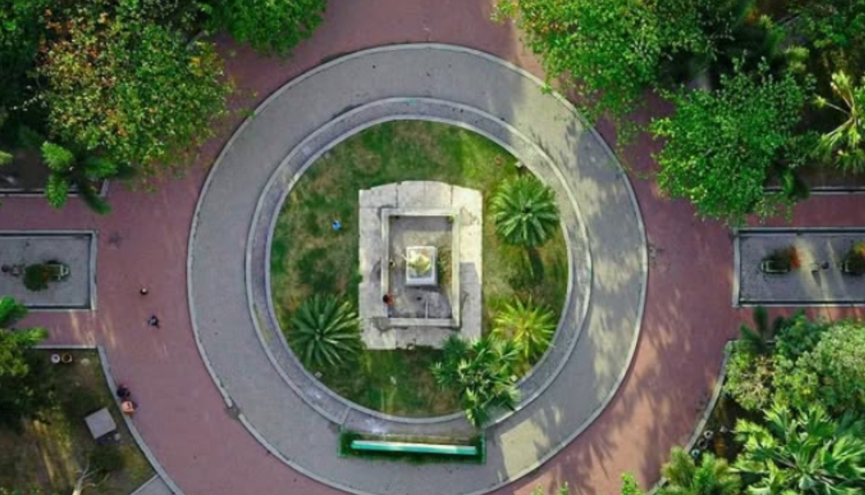 Alun-Alun Kediri: Tempat Santai dan Berkumpul di Jantung Kota