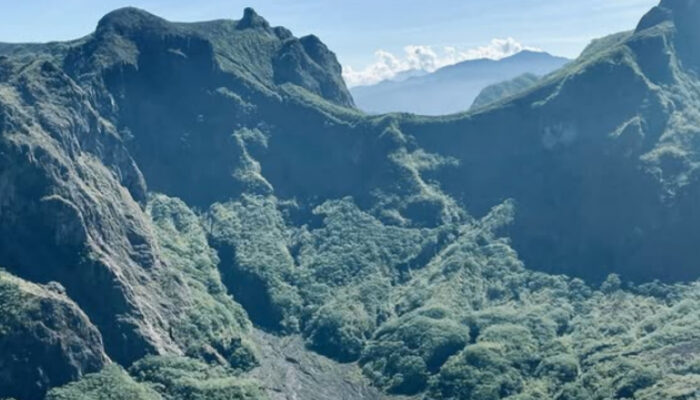 Gunung Kelud: Pesona Gunung Berapi Aktif yang Memikat di Kediri