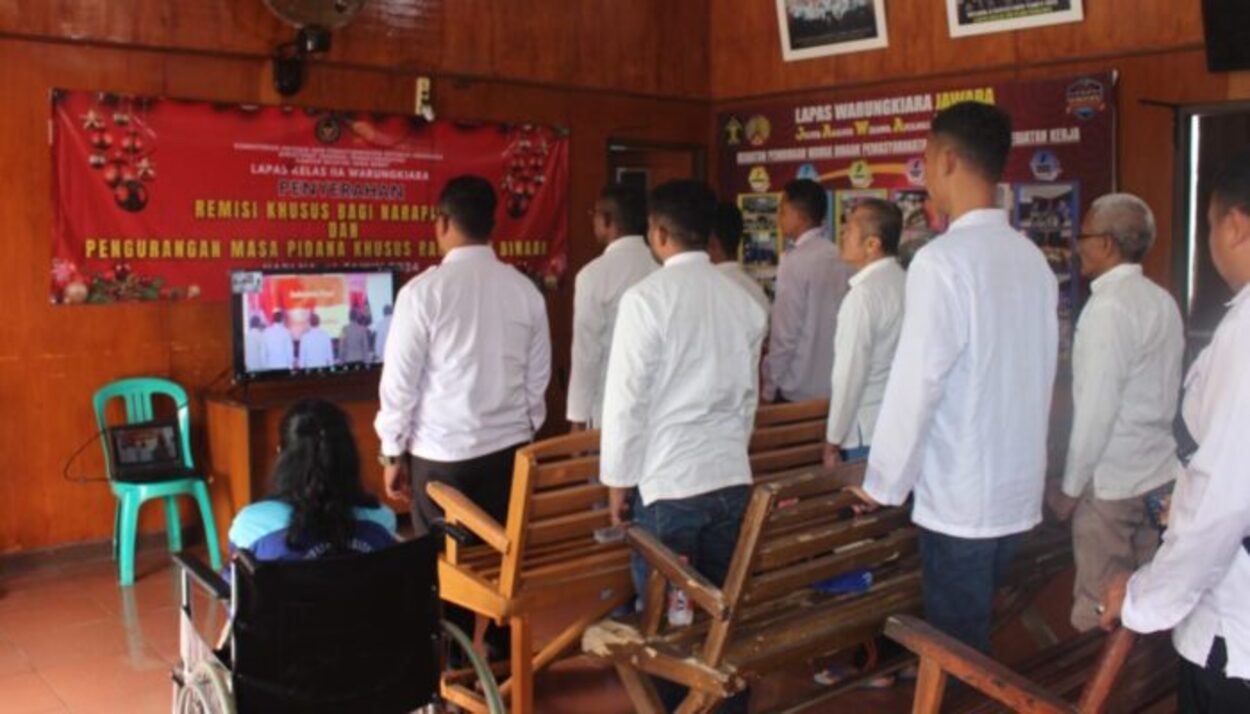 Lapas Kelas IIA Warungkiara Memberikan Remisi Natal 2024, Bagi 7 Warga Binaan Beragama Nasrani