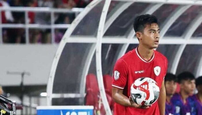Lemparan Pratama Arhan Melawan Laos Mematikan