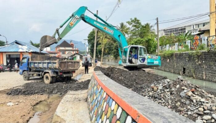 Pasca Bencana Banjir di Sukabumi, UPTD PSDA WS Cisadae-Cibareno Geber Normalisasi 2 Sungai