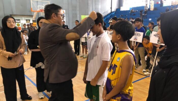 Pj Wali Kota Sukabumi Resmi Buka Turnamen Basketball Bapora Cup 2024 Tingkat Pelajar Se-Kota Sukabumi