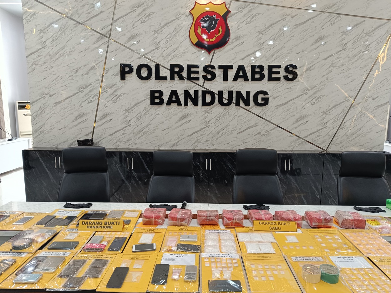 Polrestabes Bandung Mengamankan 9 Kg Sabu