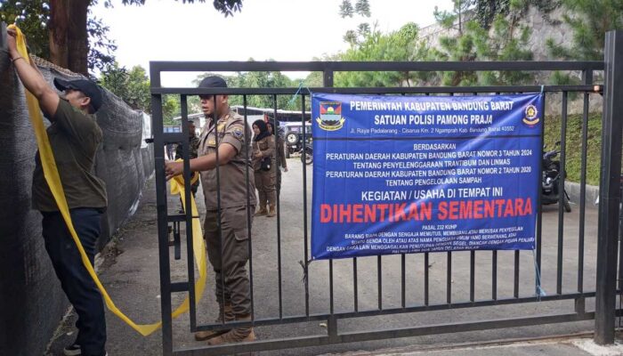 TPS Ilegal di Lembang Bandung Barat Ditutup Satpol PP