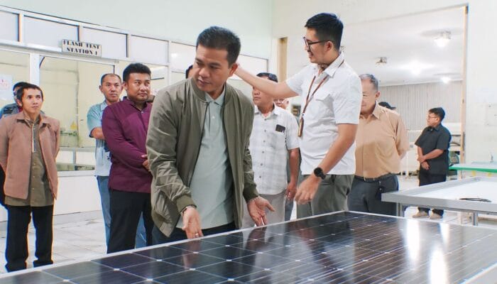 Bupati Bandung Senang Hadirnya PLTS di Desa Linggar
