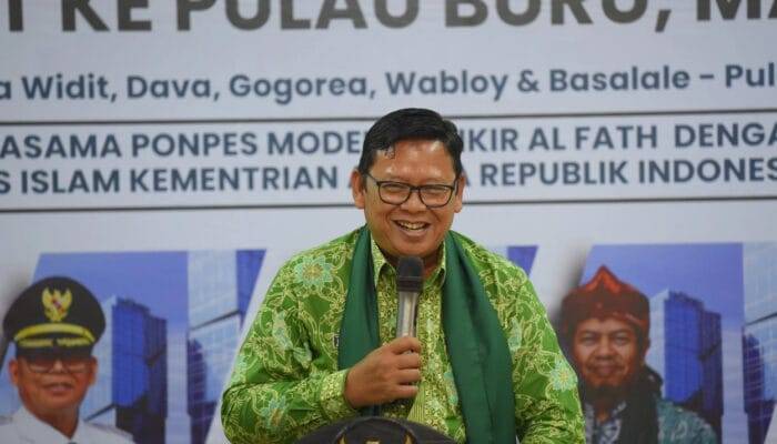 Kusmana Hartadji Acungi Jempol Ponpes Dzikir Al-Fath