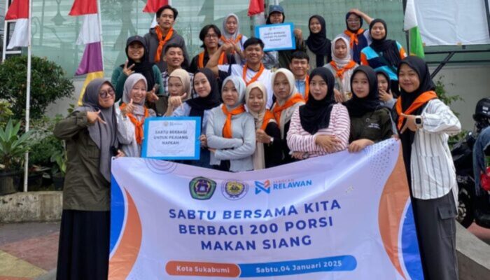 Mahasiswa STISIP Syamsul Ulum Sukabumi Bagikan Ratusan Makanan Gratis Bagi Pejuang Nafkah