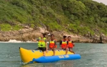 Pantai Lampuuk Aceh: Pesona Alam dengan Ombak Ramah Peselancar