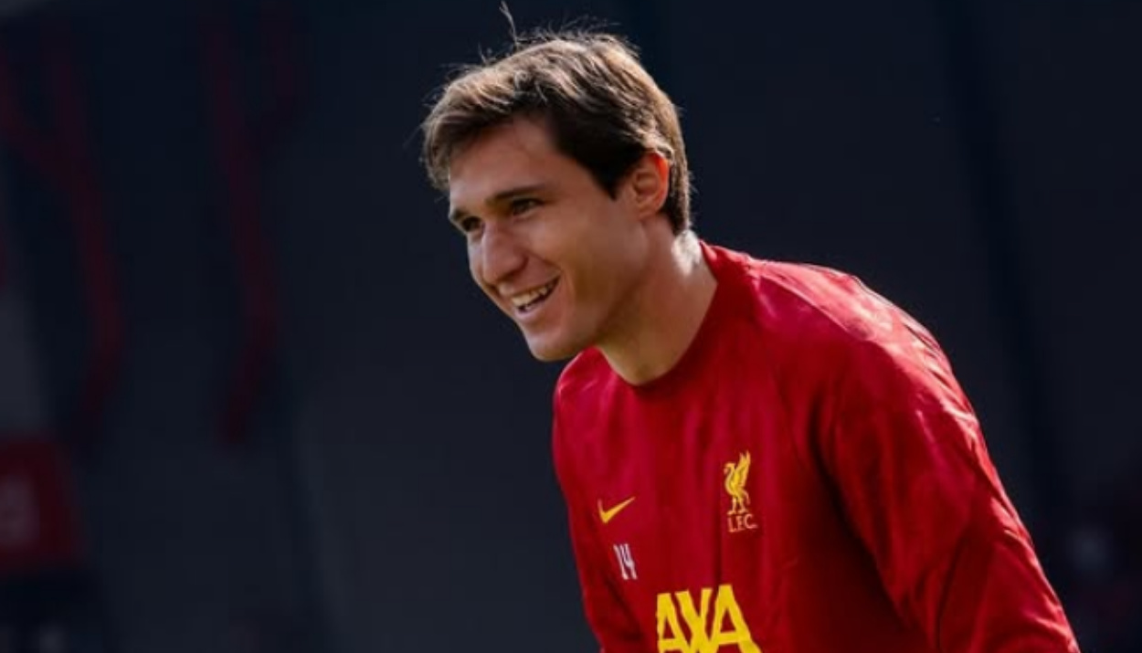 Penyebab Arne Slot Kerap Cadangkan Federico Chiesa_ Mengapa Winger Liverpool Ini Jarang Tampil_