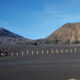 Pesona Pasir Berbisik, Destinasi Fotografi Unik di Kaki Gunung Bromo